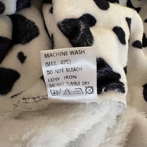 Cow Print Hooded Bathrobe Child Size Medium Pockets Belt Soft Cozy Gift NEW - Picture 5 of 5
